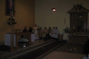 Uroczystość poświęcenia ołtarza św. Huberta w kościele p.w. św. Antoniego w Lesznie
